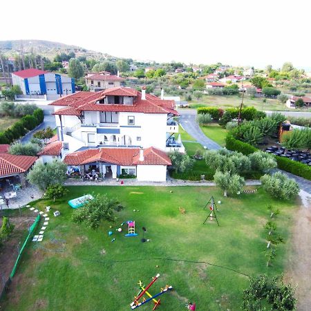 Zephyros Studios And Family Apartments Ormos Panagias Exterior foto