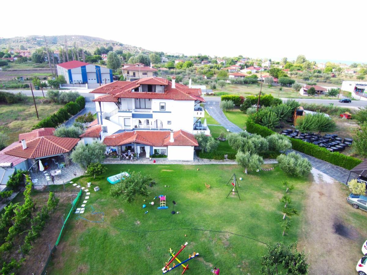Zephyros Studios And Family Apartments Ormos Panagias Exterior foto