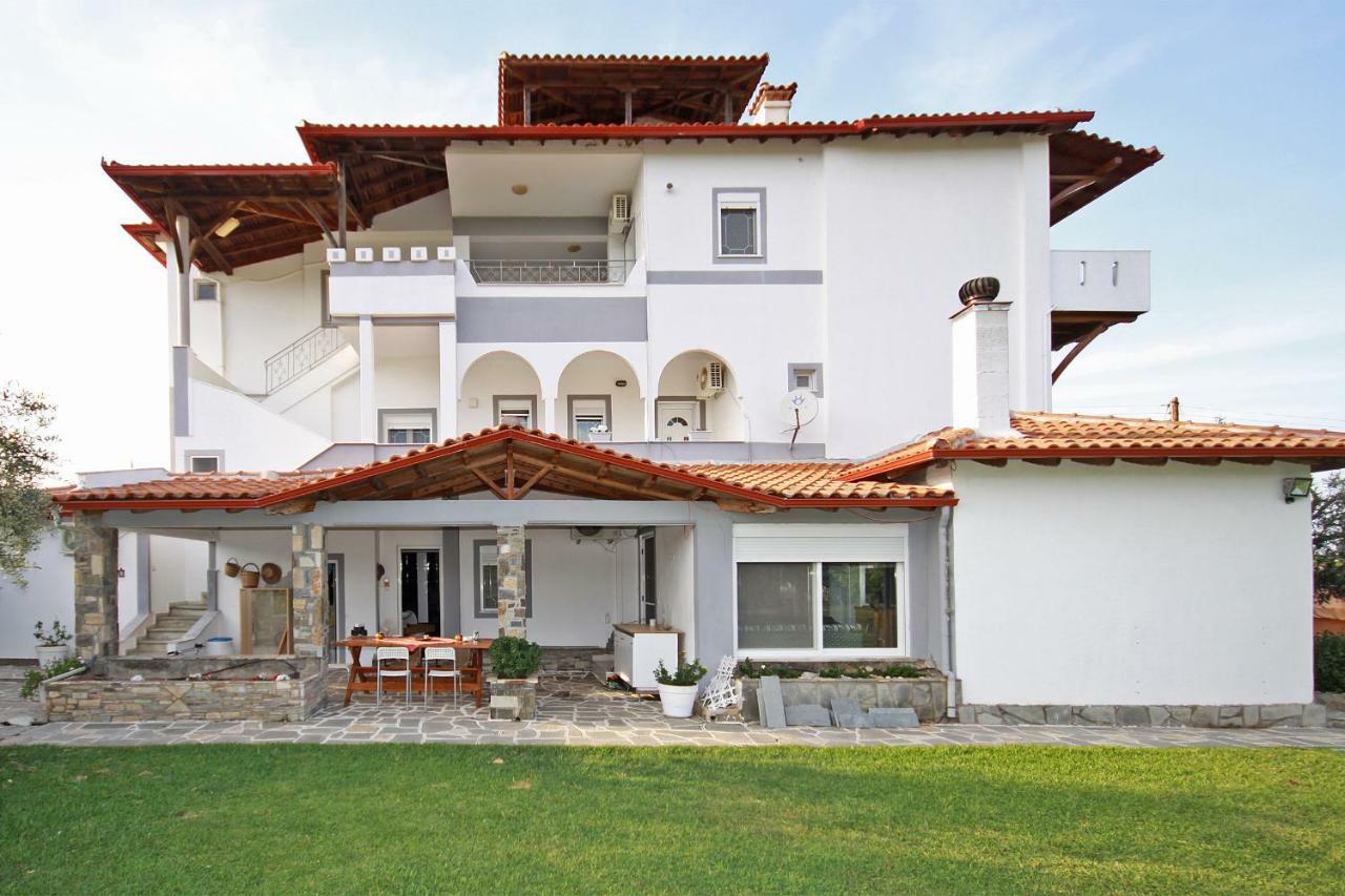 Zephyros Studios And Family Apartments Ormos Panagias Exterior foto